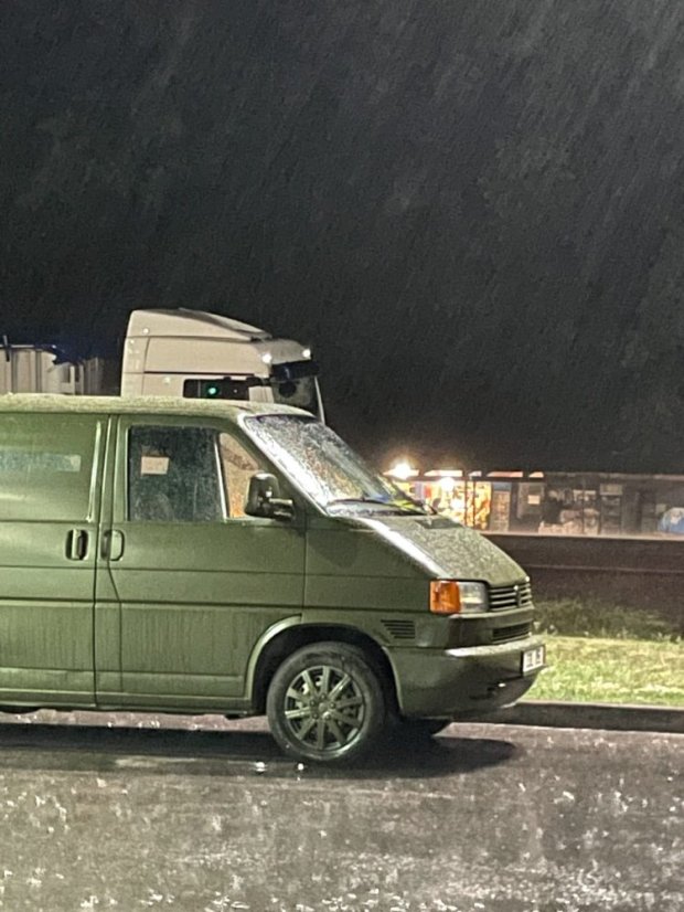 Dodávka (T4) 4x4 pro přestavbu na "servis na kolech" pro 4. brigádu rychlé reakce Národní gardy Ukrajiny